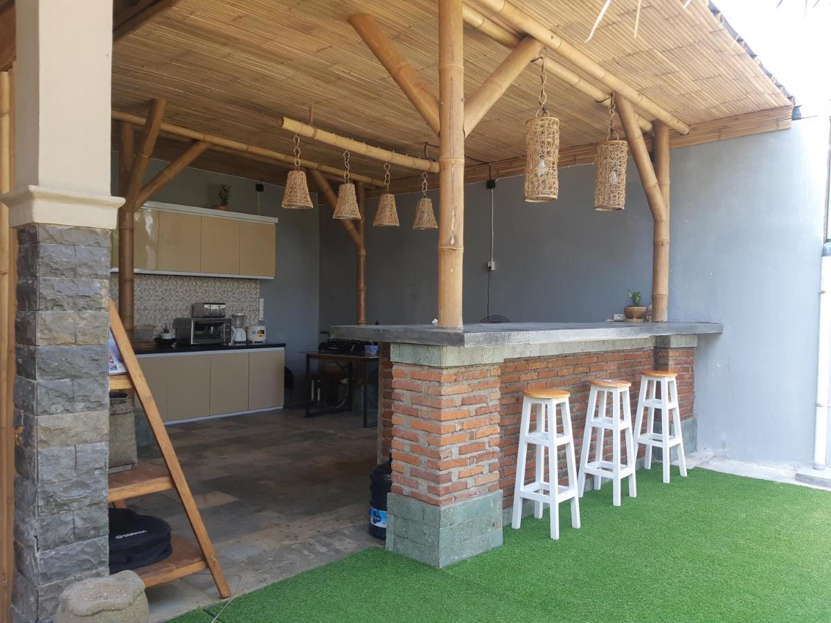 Dhm Surf Villa Kuta  Luaran gambar
